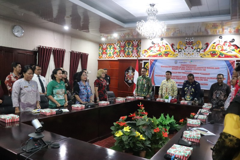 Pj Bupati Mura Teken Mou Pemanfaatan Layanan Perbankan