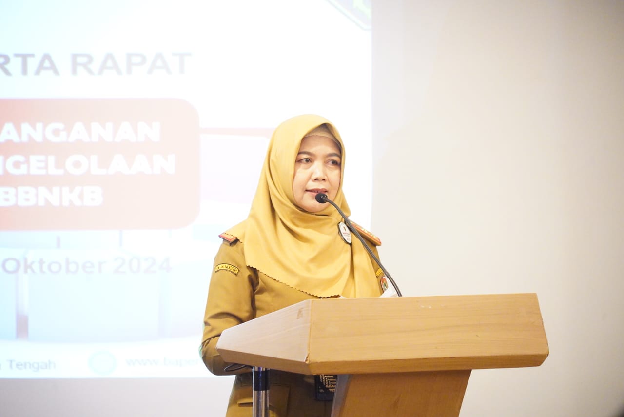 Asisten Perekonomian Dan Pembangunan Sri Widanarni Saat Menyampaikan Sambutannya