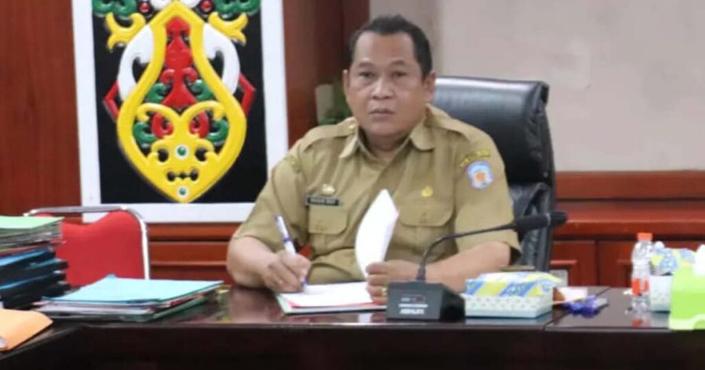 Pj Sekretaris Daerah Murung Raya, Rudie Roy, Mengikuti Rapat Pembinaan Atas Hasil Validasi Data Penginputan Indeks Pengelolaan Keuangan Daerah (ipkd) 2024 Secara Virtual Di Aula A Kantor Bupati Mura