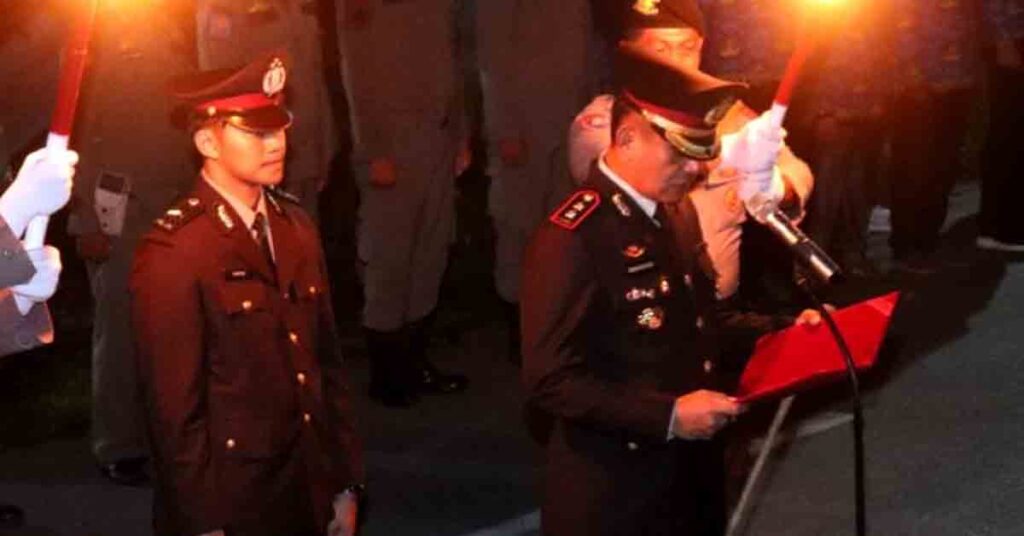 Prosesi Pelaksanaan Apel Renungan Suci Di Taman Makam Pahlawan Puruk Cahu