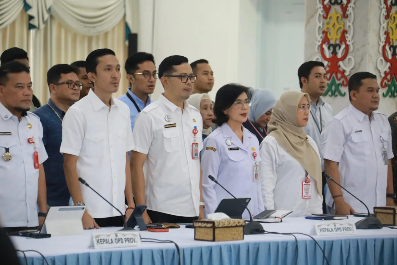 Plt Kadis Kominfosantik Rangga Lesmana Saat Hadiri Rapat Sosialisasi Implementasi Khbs