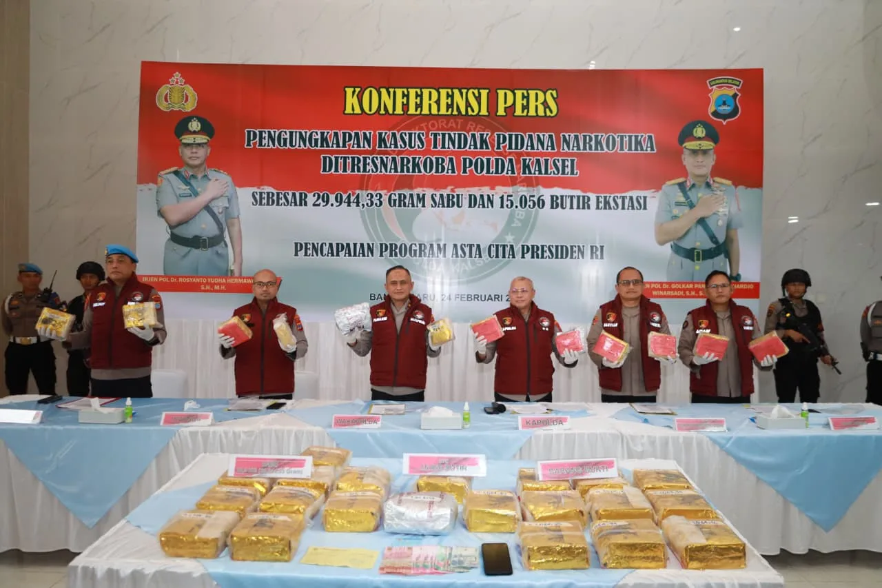 Polda Kalsel Gagalkan Peredaran 29,9 Kg Sabu Dan 15.056 Butir Ekstasi 1