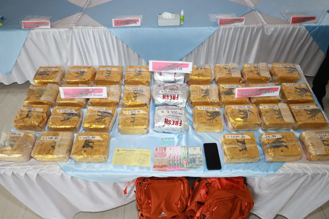 Polda Kalsel Gagalkan Peredaran 29,9 Kg Sabu Dan 15.056 Butir Ekstasi 4