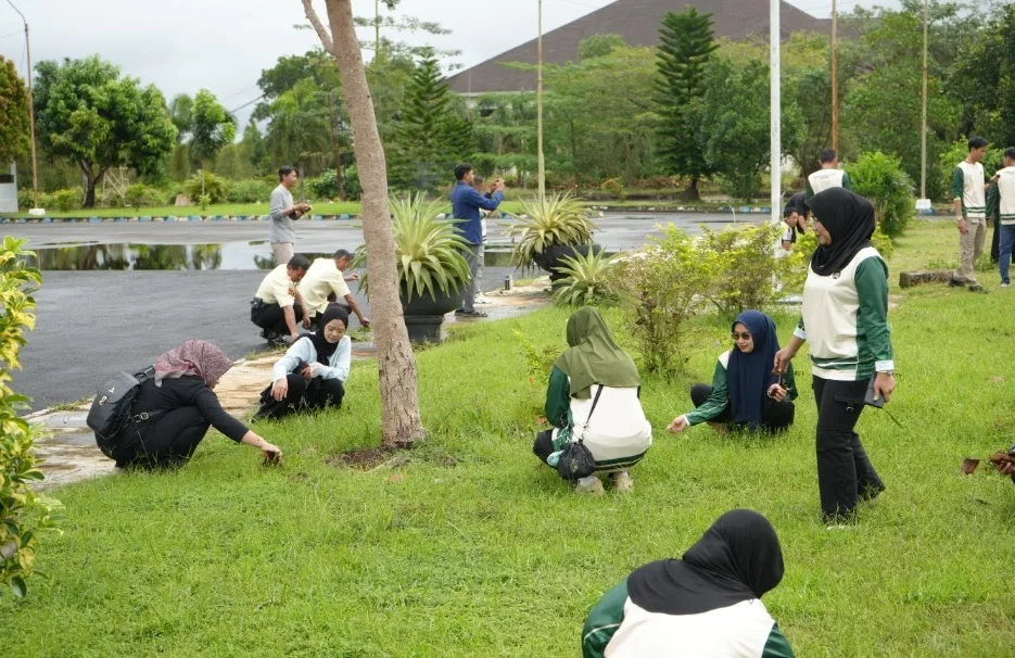 Aksi Bersih Lingkungan Di Kantor Dprd Barito Kuala