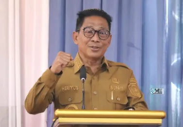 Bupati Mura Heriyus