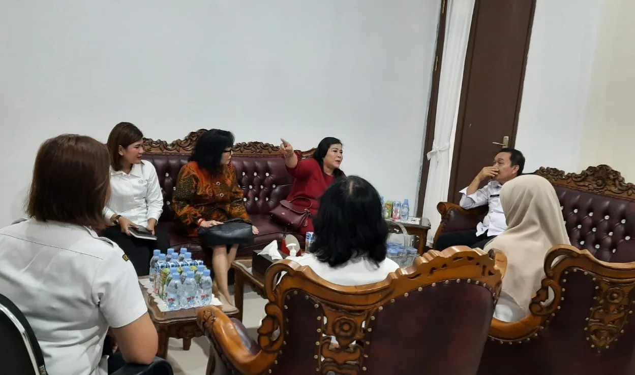 Wakil Ketua Ii Dprd Kota Palangka Raya, Nenie Adriati Lambung, Melakukan Kunker Ke Dinas Kesehatan Kota Palangka Raya (1)