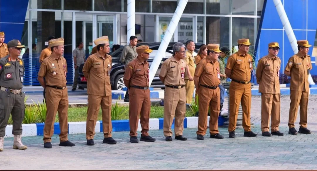 Apel Pagi Di Rsud Muara Teweh Dihadiri Wakil Bupati Felix Sonadie Y Tingan, Sekda Barito Utara Drs Muhlis, Asisten Ii Dan Asisten Iii, Kepala Perangkat Daerah Lingkup Pemkab Setempat