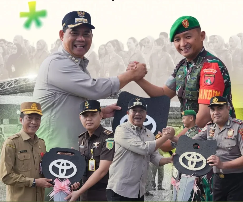 Bupati Barito Utara, H. Shalahuddin Menyerahkan Hibah Bantuan Kendaraan Roda 4 Untuk Kelancaran Pelayanan Kemasyarakatan 4