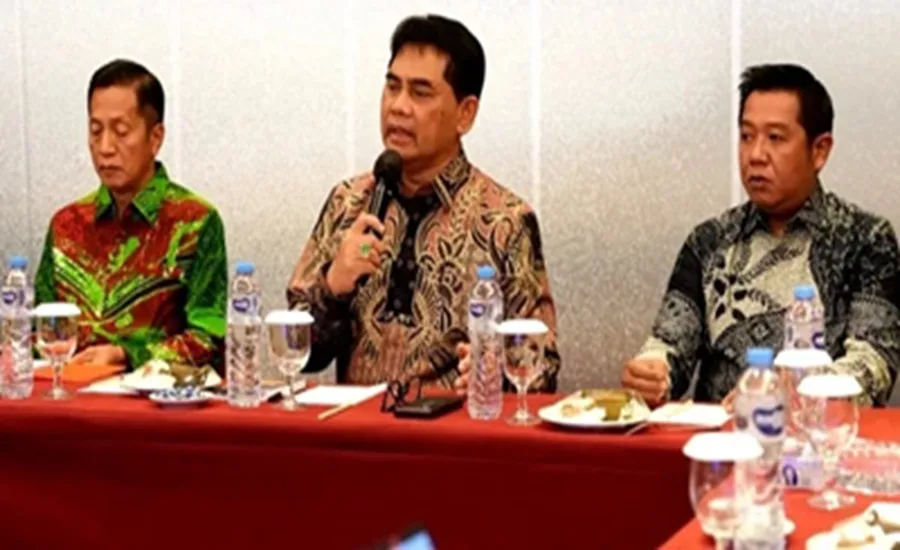 Bupati Barut, H Shalahuddin Didampingi Wabub Dan Sekda Pimpin Rapat Konsolidasi Percepatan Finalisasi Desain Tiga Jembatan Strategis
