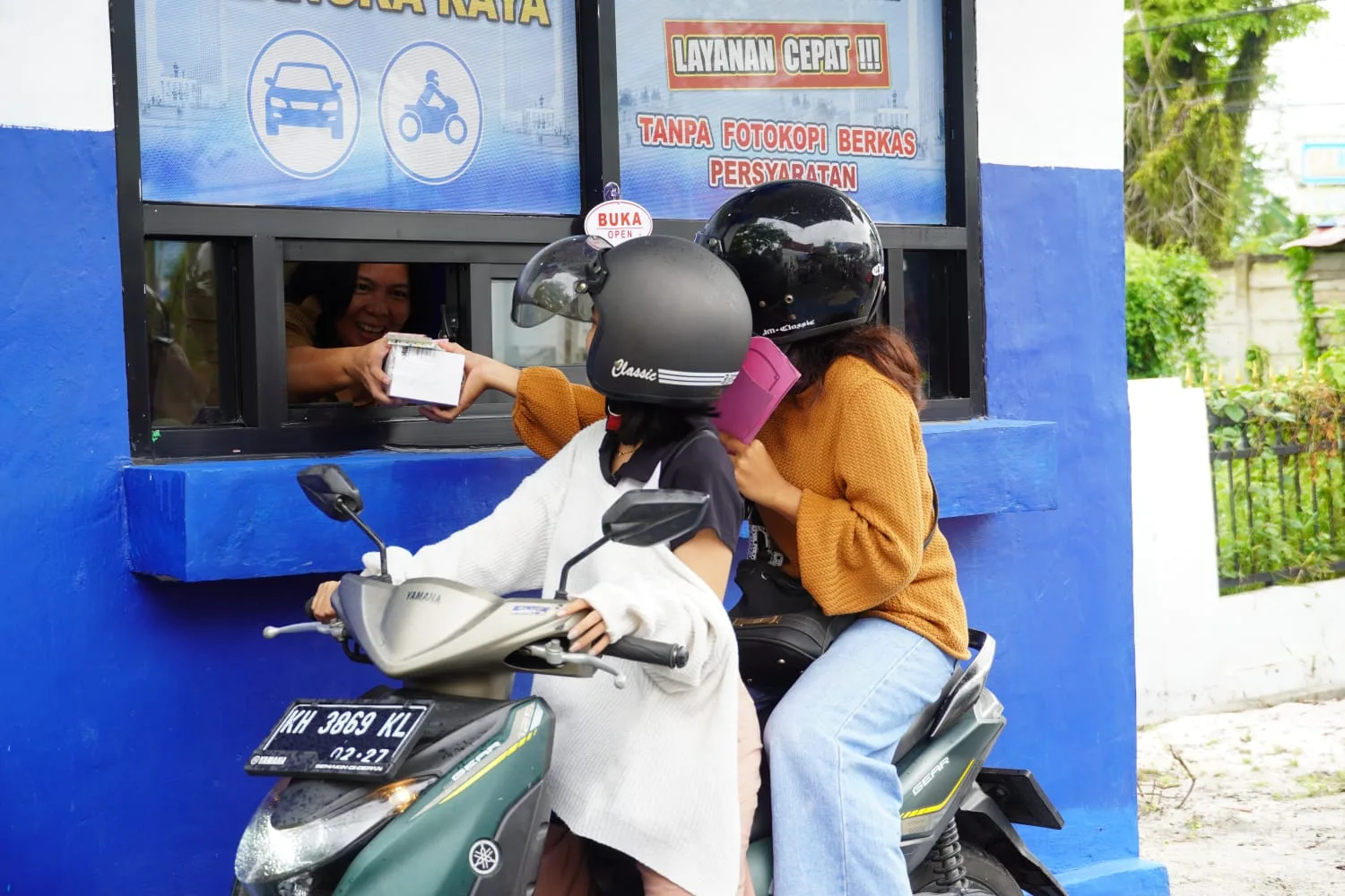 Kegiatan Launching Inovasi Layanan Pembayaran Pajak Kendaraan Bermotor (pkb) Melalui System Drive Thru (ist)