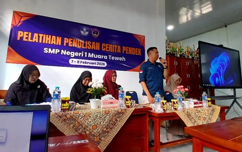 Kegiatan Pelatihan Penulisan Cerita Pendek (cerpen) Yang Dilaksanakan Di Aula Komputer Smp Negeri 1 Muara Teweh, Sabtu 7 Februari 2026 (ist)