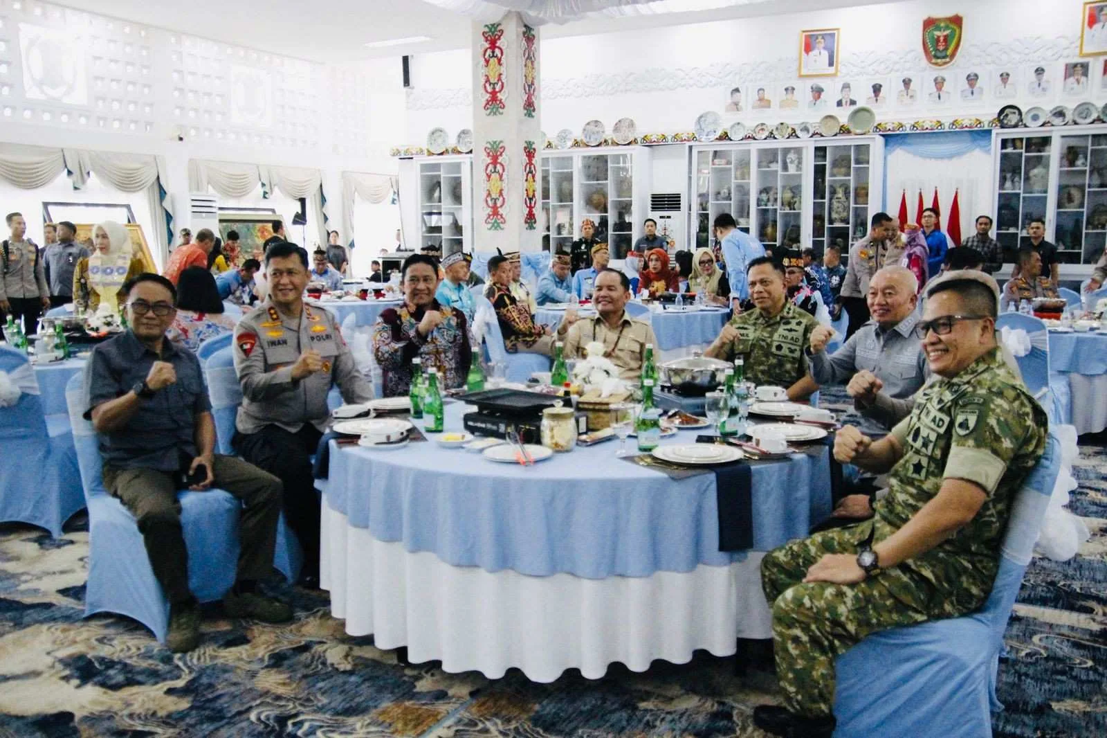 Suasana Saat Kunjungan Silaturahmi Gubernur Kalimantan Selatan Muhidin Beserta Forum Koordinasi Pimpinan Daerah (forkopimda) Provinsi Kalimantan Selatan Di Istana Isen Mulang