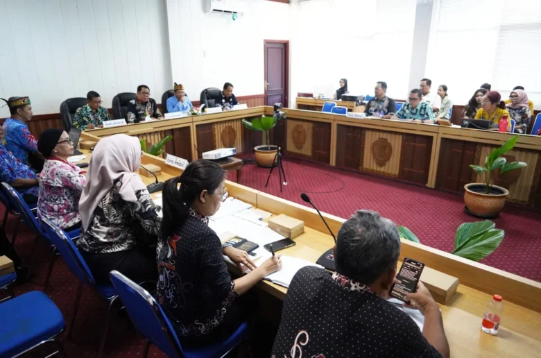 Rapat Sinkronisasi Tata Cara Penilaian Badan Layanan Umum Daerah (blud) Di Ruang Rapat Bajakah, Kantor Gubernur Kalimantan Tengah,