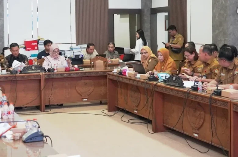 Ketua Komisi Ii Siti Nafsiah