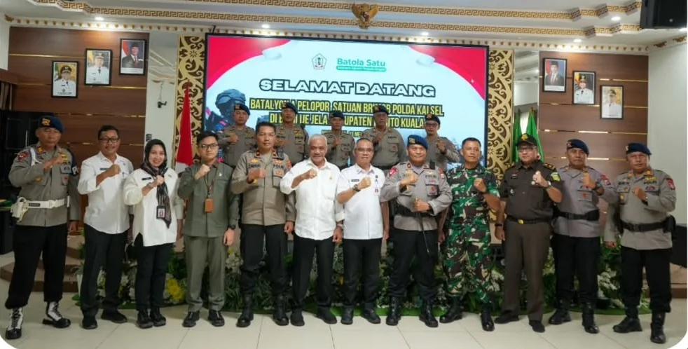 Wakil Ketua Dprd Kabupaten Barito Menghadiri Kegiatan Penyambutan Kedatangan Pasukan Brigade Mobil (brimob) Kepolisian Daerah Kalimantan Selatan Di Aula Selidah