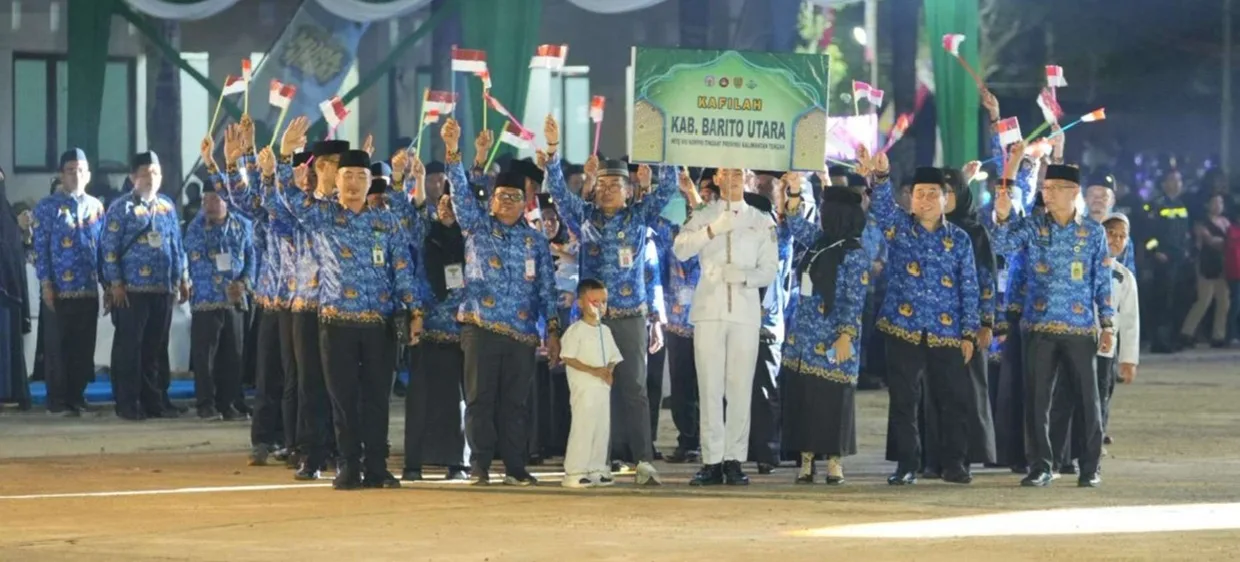 Kafilah Kabupaten Barito Utara Mengikuti Defile Pada Pembukaan Mtq Viii Korpri Tingkat Provinsi Kalimantan Tengah Tahun 2026