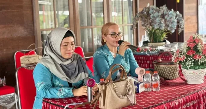 Ketua Fisdawan, Ny. Apristini Arton S.dohong Memberikan Arahan (ist)
