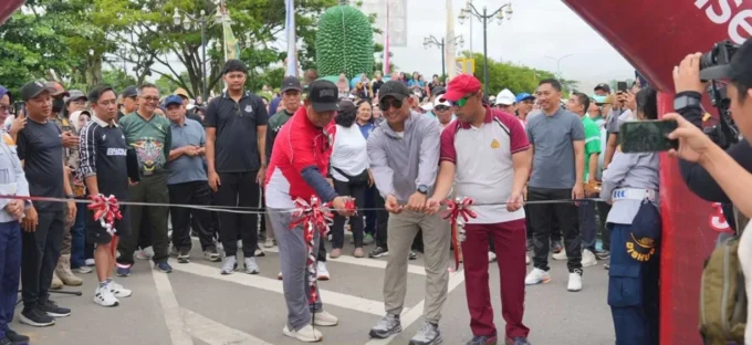 Pemerintah Kabupaten Barito Utara Resmi Memulai Pelaksanaan Car Free Day (cfd) Yang Ditandai Dengan Peluncuran Oleh Bupati Barito Utara, H. Shalahuddin