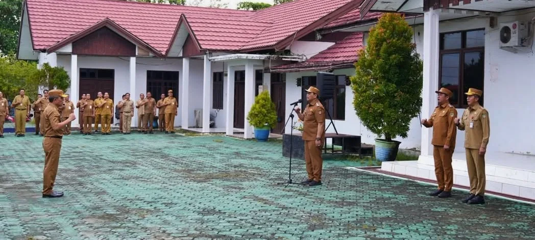 Apel Pagi Di Halaman Dinas Pupr Barut