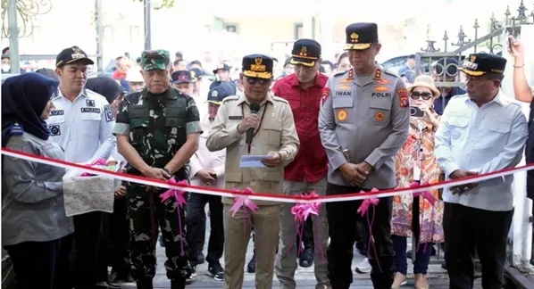Gubernur Kalimantan Tengah Agustiar Sabran Saat Launching Pembangunan Dermaga Water Front City, Di Desa Terusan Mulya, Kecamatan Bataguh, Kabupaten Kapuas