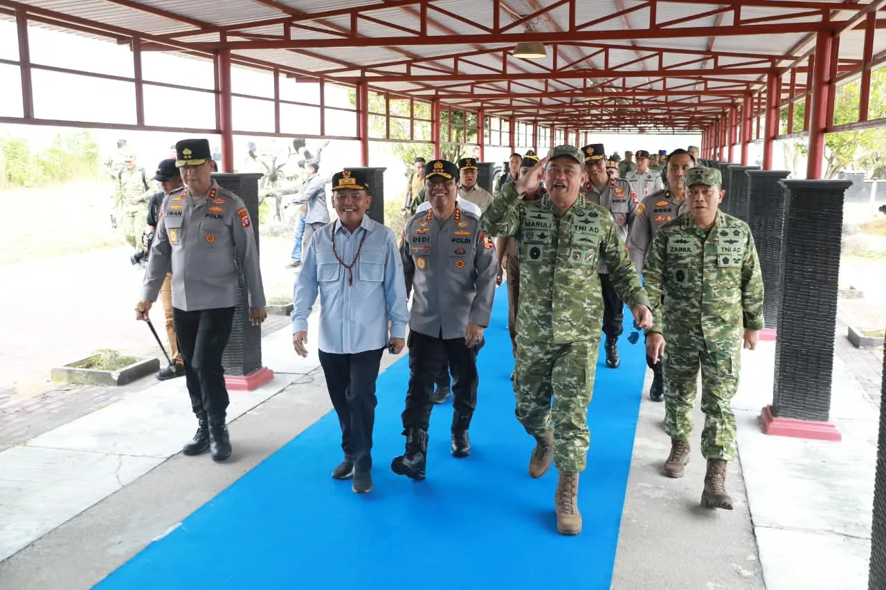 Gubernur Kalimantan Tengah Agustiar Sabran Bersama Wakapolri (ist)