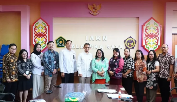 Ojk Kalteng Bersama Bursa Efek Indonesia Kateng Menyelenggarakan Edukasi Dan Literasi Pasar Modal Bagi Mahasiswa Baru Institut Agama Kristen Negeri (iakn) Palangka Raya