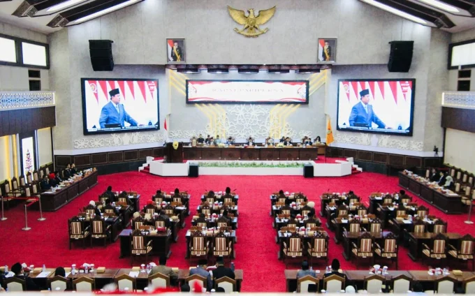 Rapat Paripurna Saat Menyaksikan Dan Mendengarkan Pidato Kenegaraan Presiden Prabowo Subianto Yang Disampaikan Dalam Sidang Tahunan Mpr Ri Serta Sidang Bersama Dpr Ri Dan Dpd Ri