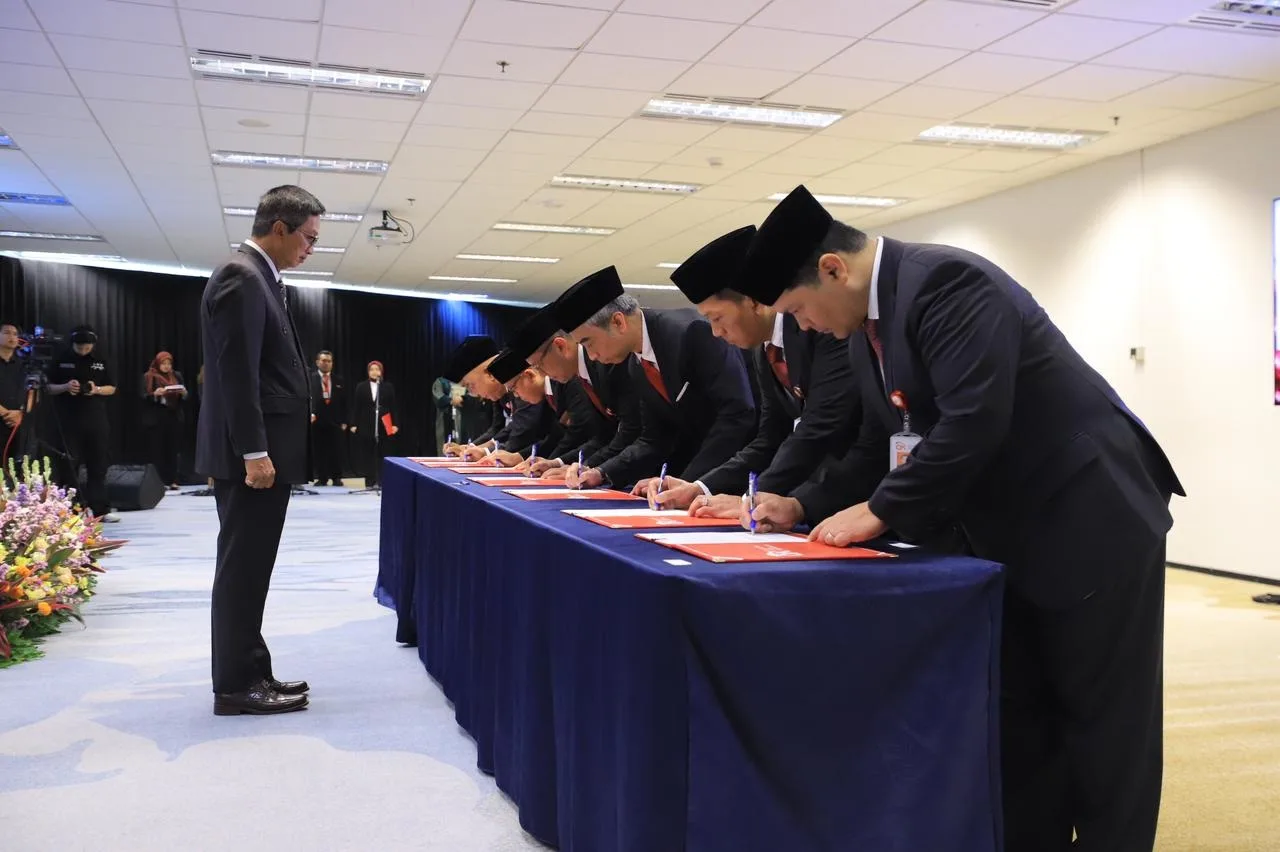 Pelantikan Pejabat Ojk 2